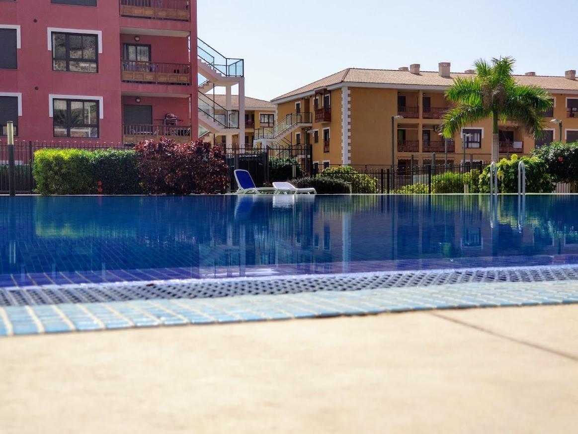 Luminoso Y Elegante, Piscinas Y Pistas De Padel Lägenhet Palm-mar Exteriör bild