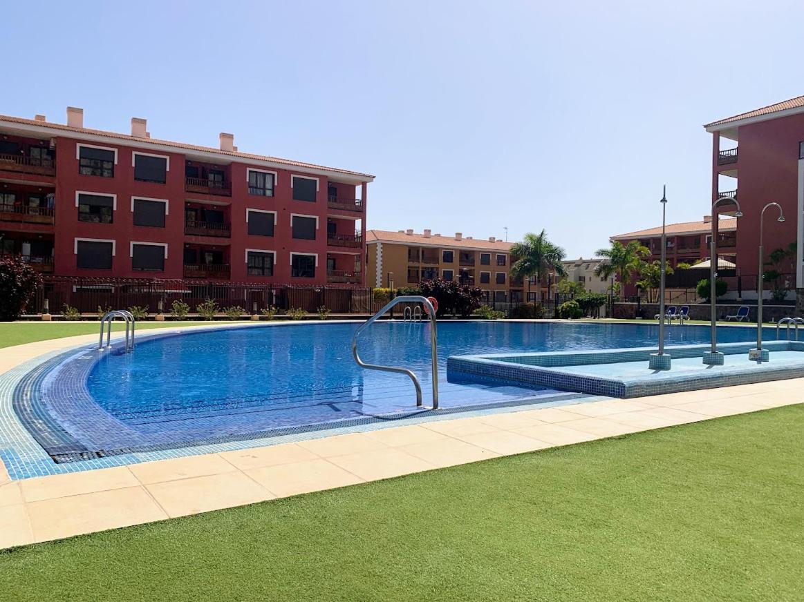 Luminoso Y Elegante, Piscinas Y Pistas De Padel Lägenhet Palm-mar Exteriör bild